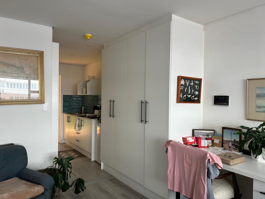 1 Bedroom Property for Sale in Mouille Point Western Cape